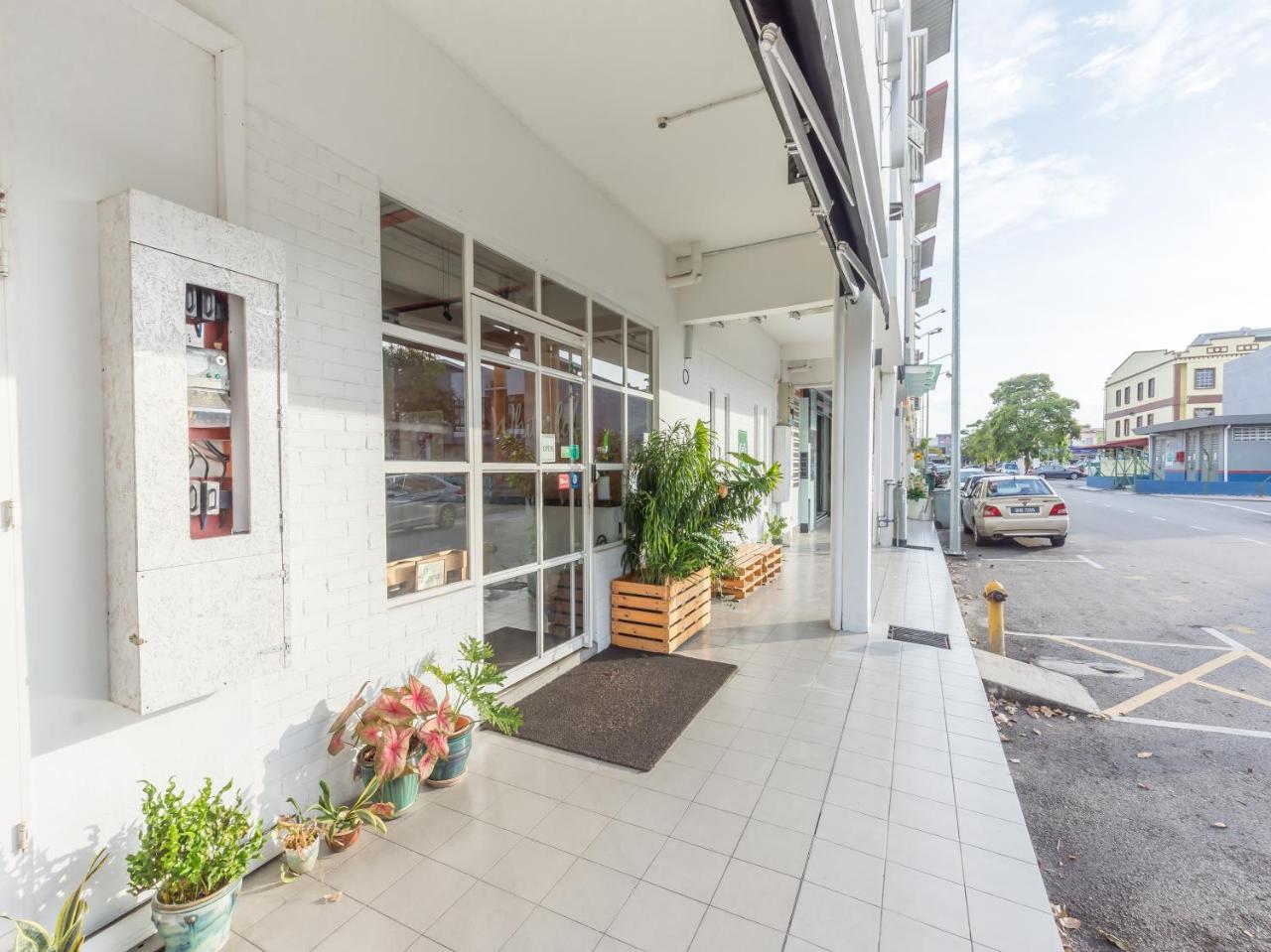 White Loft Hotel Malacca Exterior photo